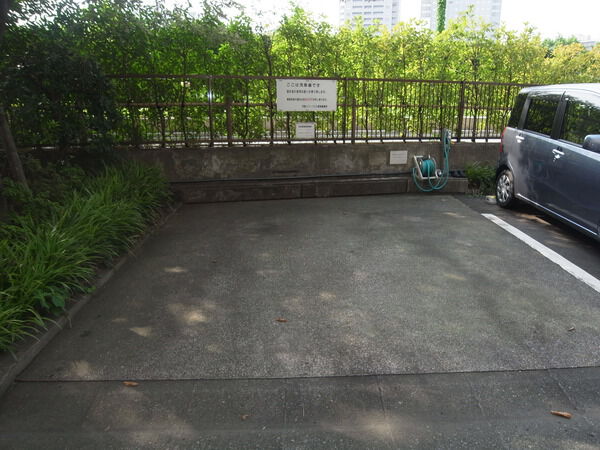 【月島リバーハウス】敷地内洗車場
