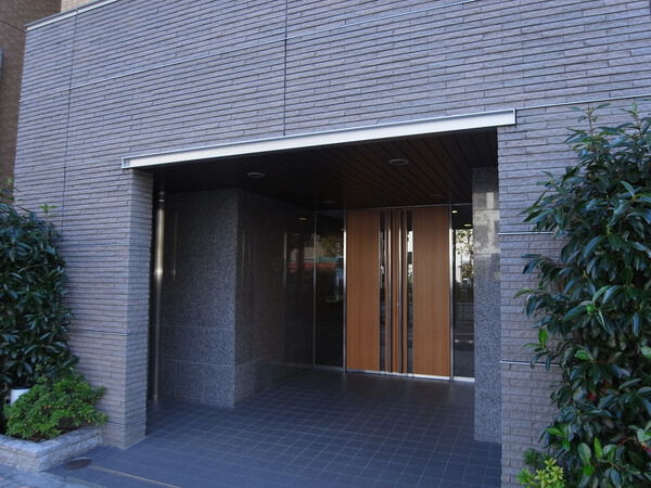 【エルステージ月島アトラージュ】エントランス