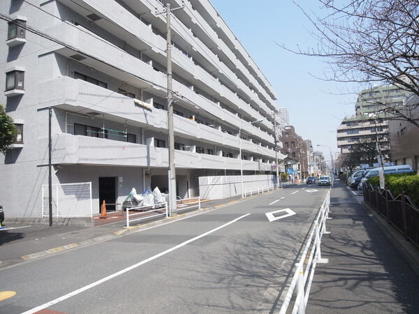 【秀和第2月島レジデンス】前面道路