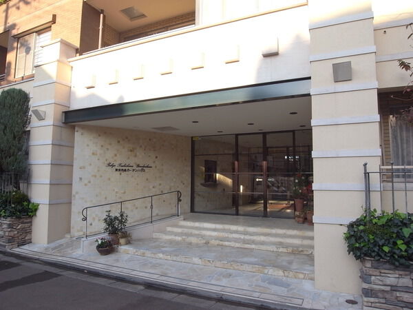 【東京月島ガーデンハウス】エントランス