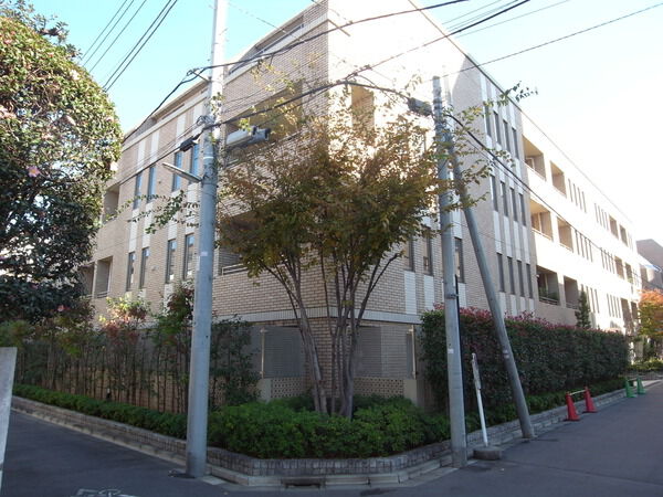 白金三光坂クラティオ 2枚目 白金三光坂クラティオ