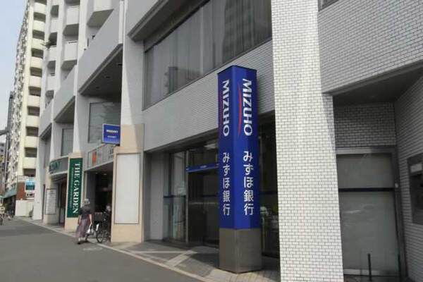 【クレール白金台】エントランス前