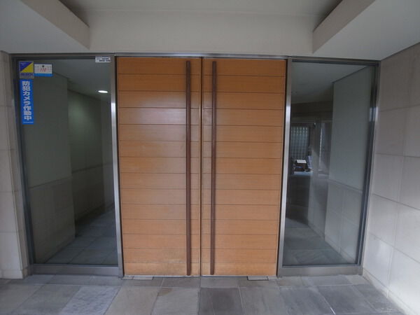 【ヴィラテラッセ白金台】エントランス