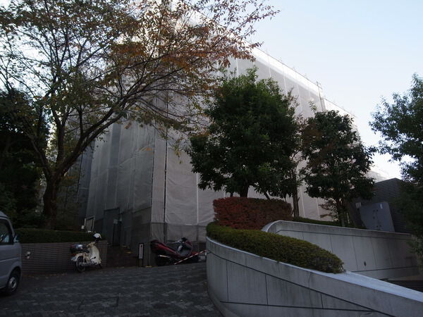 【ドゥフォーレ高輪】大規模修繕中※平成２６年２月完了予定