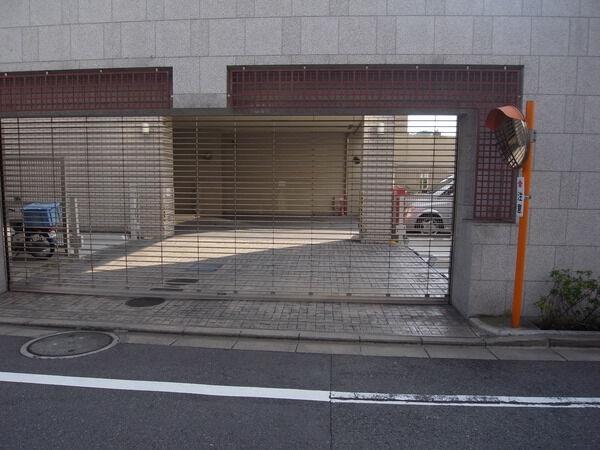 【高輪ソルステージュ】駐車場