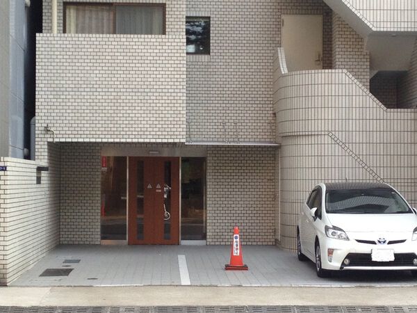 【タウンハウス南青山】エントランス