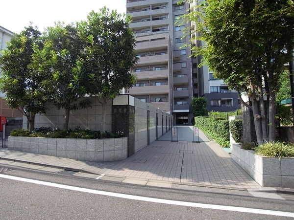 【ダイアパレス市ヶ谷北町】アプローチ 【ダイアパレス市ヶ谷北町】アプローチ