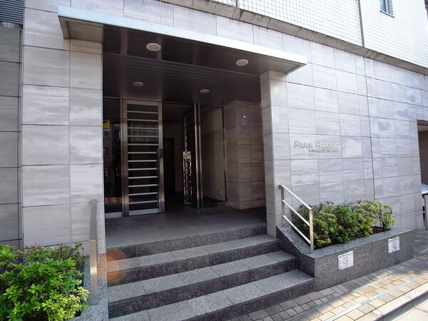 【パークハウス神楽坂アーバンス】エントランス