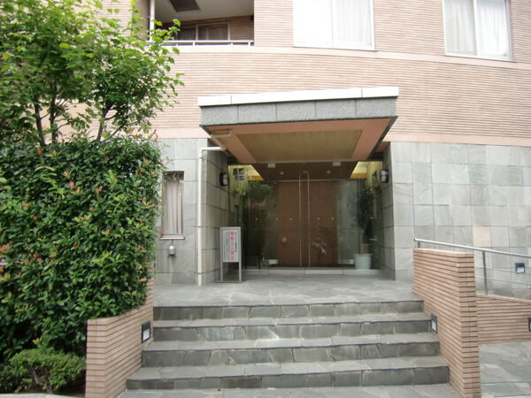 【クレアシティ神楽坂若宮町】エントランス