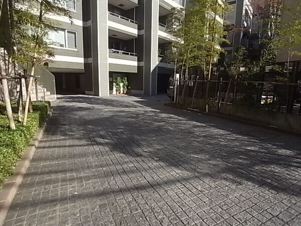 【レジデンシア春日安藤坂】マンション入口