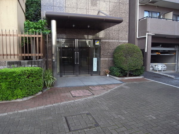 コスモ千駄木