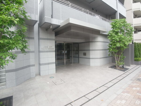 【ライオンズシティ東京根岸】エントランス1 【ライオンズシティ東京根岸】エントランス1