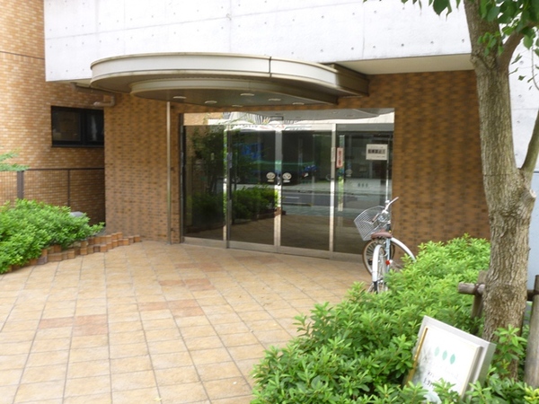 【ネバーランド上野松が谷】エントランス２