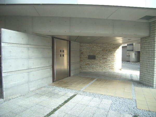 【アクシルコート浅草蔵前】エントランス１