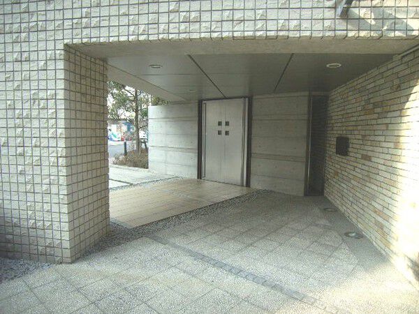 【アクシルコート浅草蔵前】エントランス２