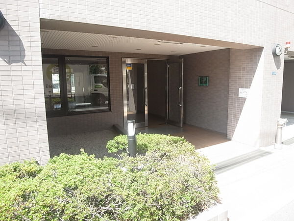 【クイーンシティ両国】エントランス