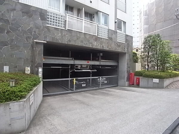 【リシェ大井スカイビュー】駐車場 【リシェ大井スカイビュー】駐車場