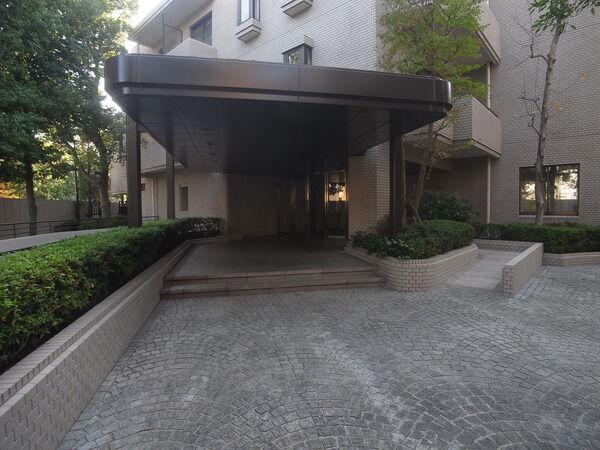 【アルカサル目黒花房山】アプローチ 【アルカサル目黒花房山】アプローチ