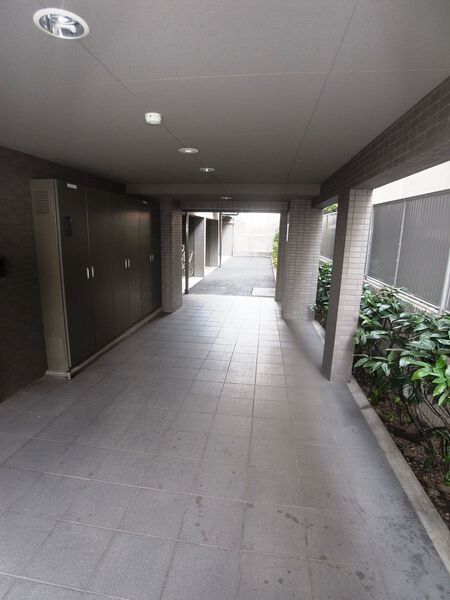 【ルーブル武蔵小山弐番館】駐輪場への入り口