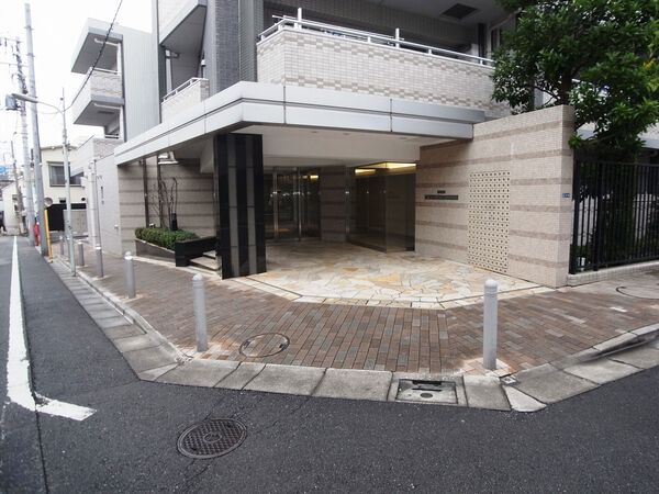 【藤和学芸大学ホームズⅡ】エントランス（１）