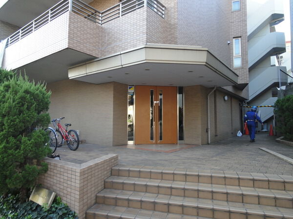 【パークハウス西大井】エントランス