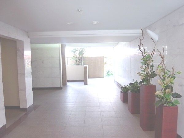 【大井仙台坂レジデンス】エントランスホール