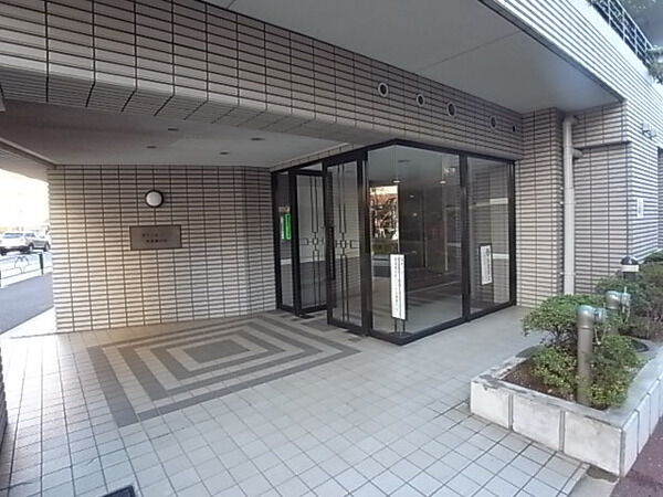【アクシルコート大井仙台坂】エントランス