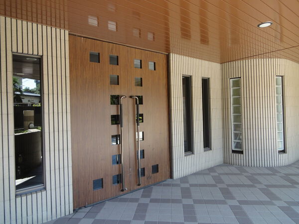 【ナイスアーバン大井南プロムナード】エントランス