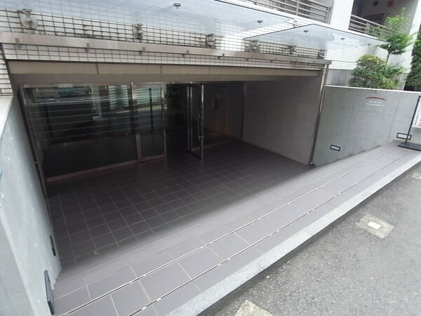 アールブラン目黒青葉台 3枚目 アールブラン目黒青葉台