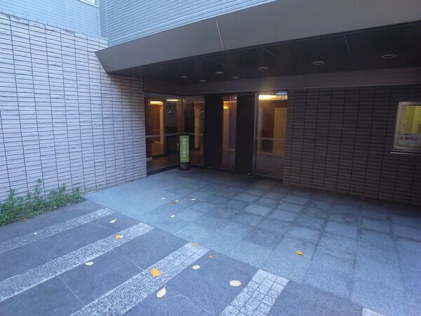 【目黒大塚山ローレルコート】エントランス