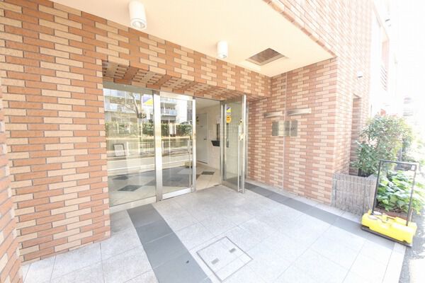 【ヴェルビュ蒲田本町】エントランス 【ヴェルビュ蒲田本町】エントランス