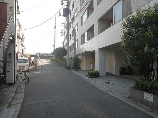 【ガーデンホーム大森山王】前面道路