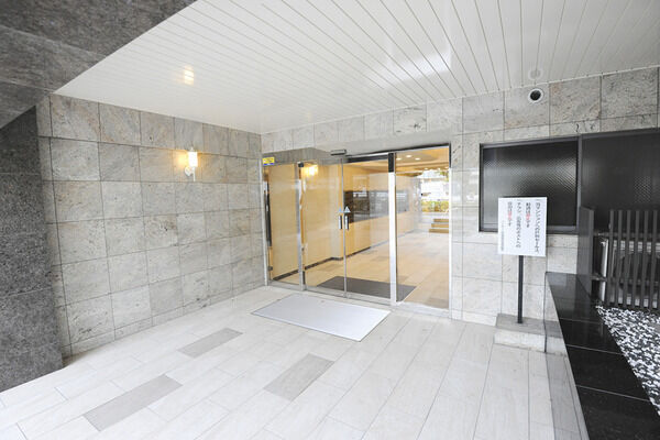 【ハイホーム田園調布】エントランス 【ハイホーム田園調布】エントランス