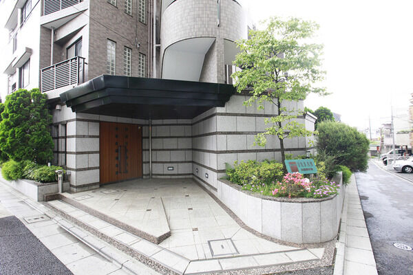 【ナイスアーバン田園調布南】エントランス 【ナイスアーバン田園調布南】エントランス