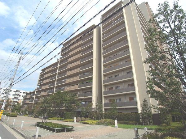【オーベルグランディオ萩中】外観