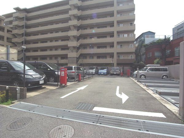 【グリーンブリーズ萩中公園】駐車場