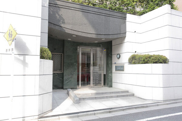 【ドルチェ南雪谷スーペリア】エントランス 【ドルチェ南雪谷スーペリア】エントランス