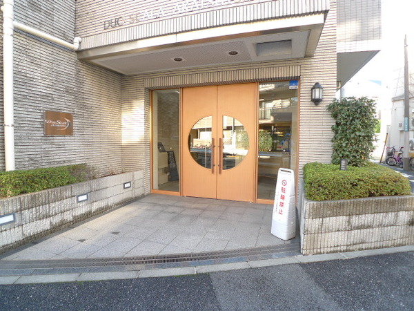 【デュオスカーラ赤堤】エントランス入口