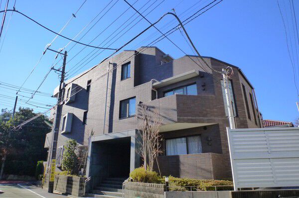 【エスリール世田谷赤堤】外観