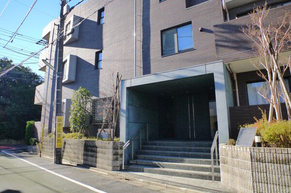 【エスリール世田谷赤堤】外観