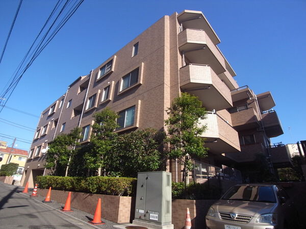 【コンフィール世田谷赤堤】外観