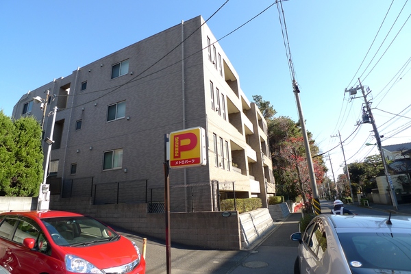 【ミオカステーロ世田谷赤堤】外観