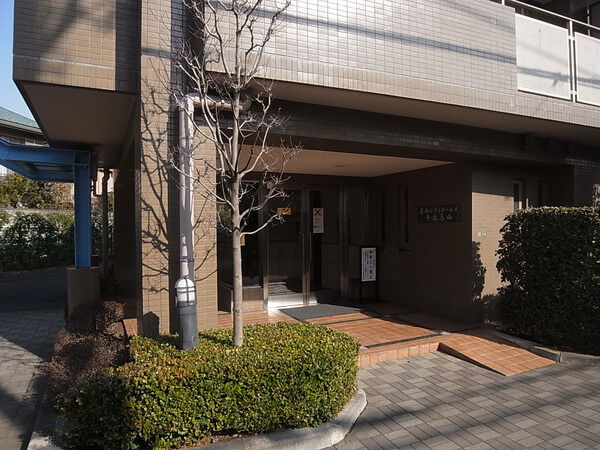 【藤和シティホームズ千歳烏山】エントランス