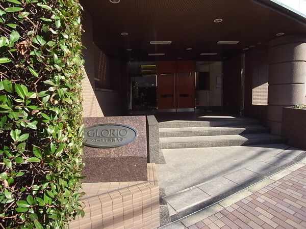 【グローリオ駒沢大学】エントランス