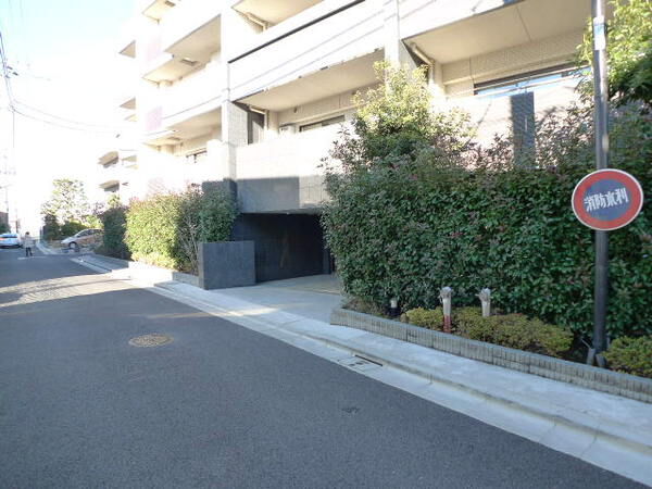 【サンウッド上北沢】外観