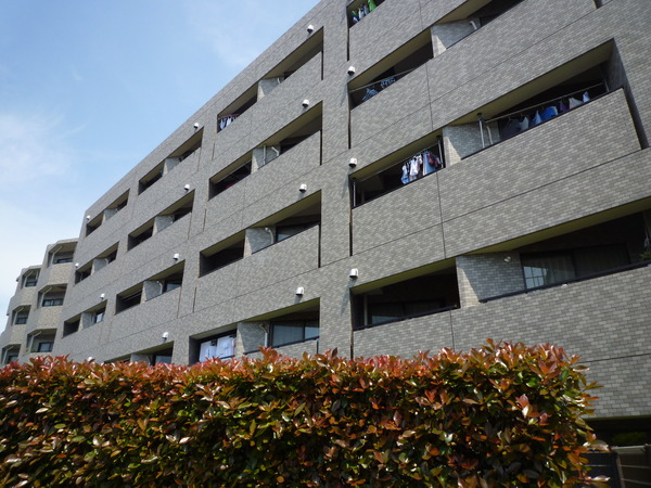 【ライオンズマンション北烏山】外観