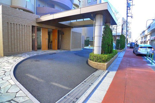 【ヴェルビュ経堂】アプローチ