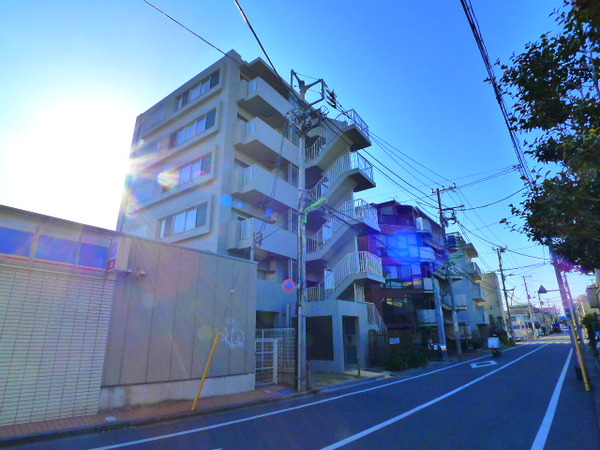 【パラモド世田谷三丁目】外観