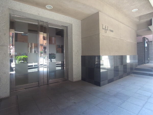 トゥールロワイヤル三軒茶屋