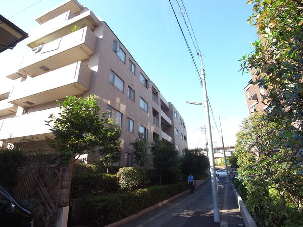 【クレッセント尾山台レジデンス】外観